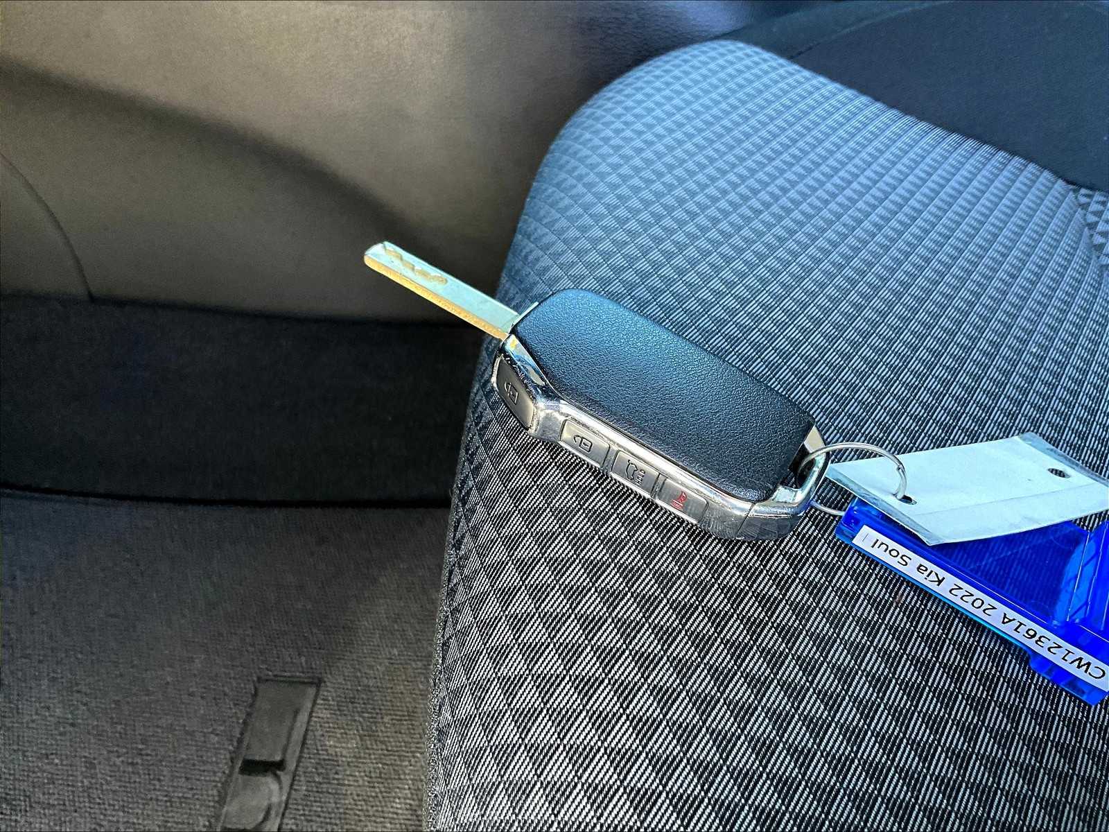 2022 Kia Soul LX - Photo 28