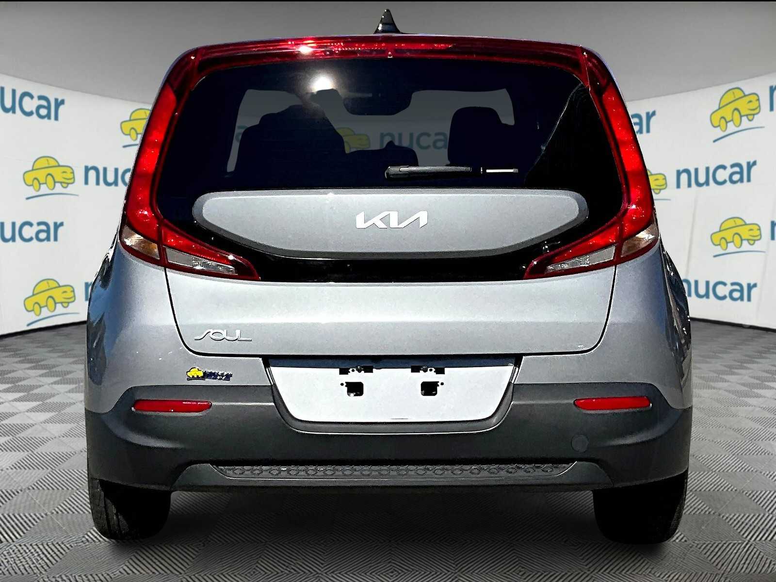 2022 Kia Soul LX - Photo 5