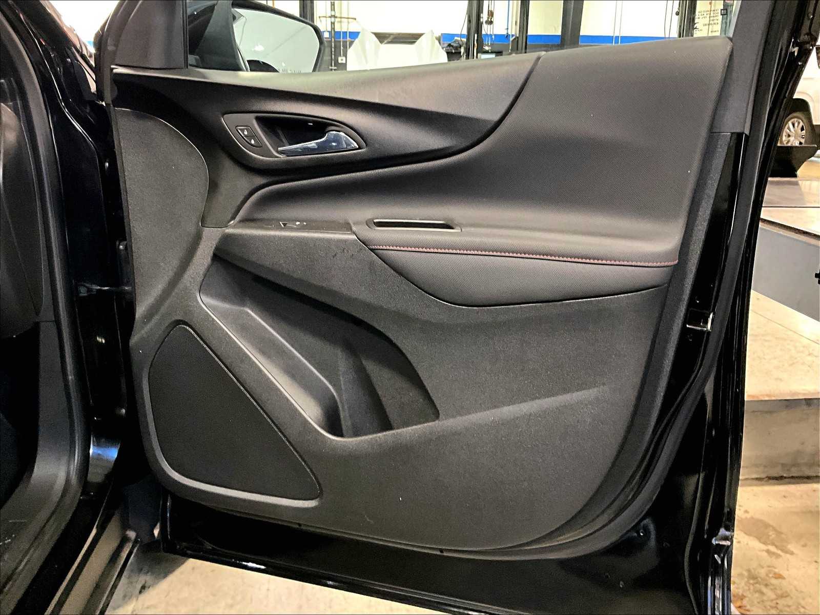 2023 Chevrolet Equinox RS - Photo 12