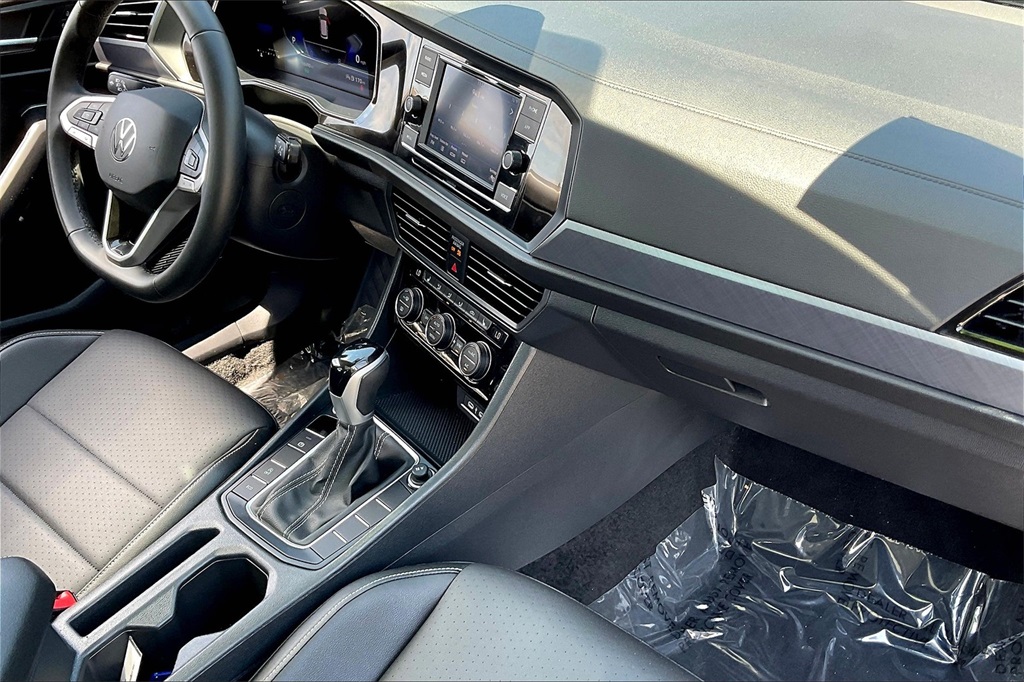 2024 Volkswagen Jetta 1.5T SE - Photo 13