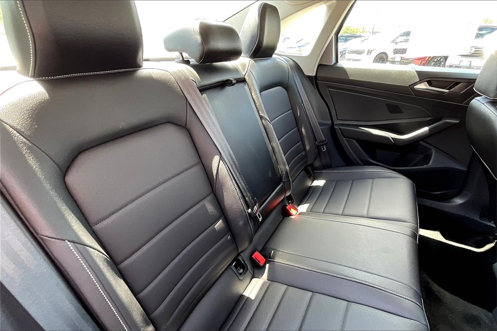 2024 Volkswagen Jetta 1.5T SE - Photo 15