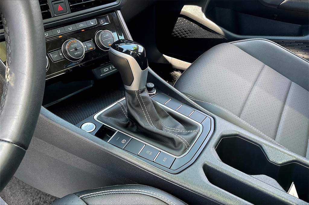 2024 Volkswagen Jetta 1.5T SE - Photo 19