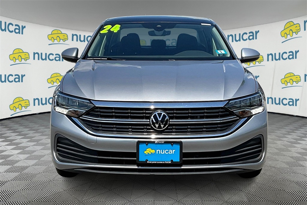 2024 Volkswagen Jetta 1.5T SE - Photo 2
