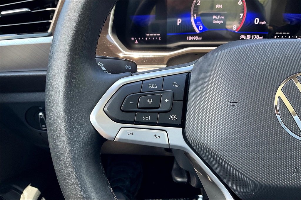 2024 Volkswagen Jetta 1.5T SE - Photo 22
