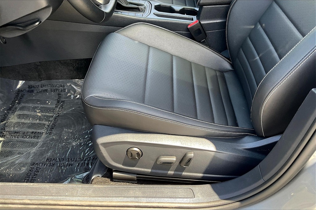2024 Volkswagen Jetta 1.5T SE - Photo 32
