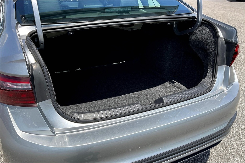 2024 Volkswagen Jetta 1.5T SE - Photo 33