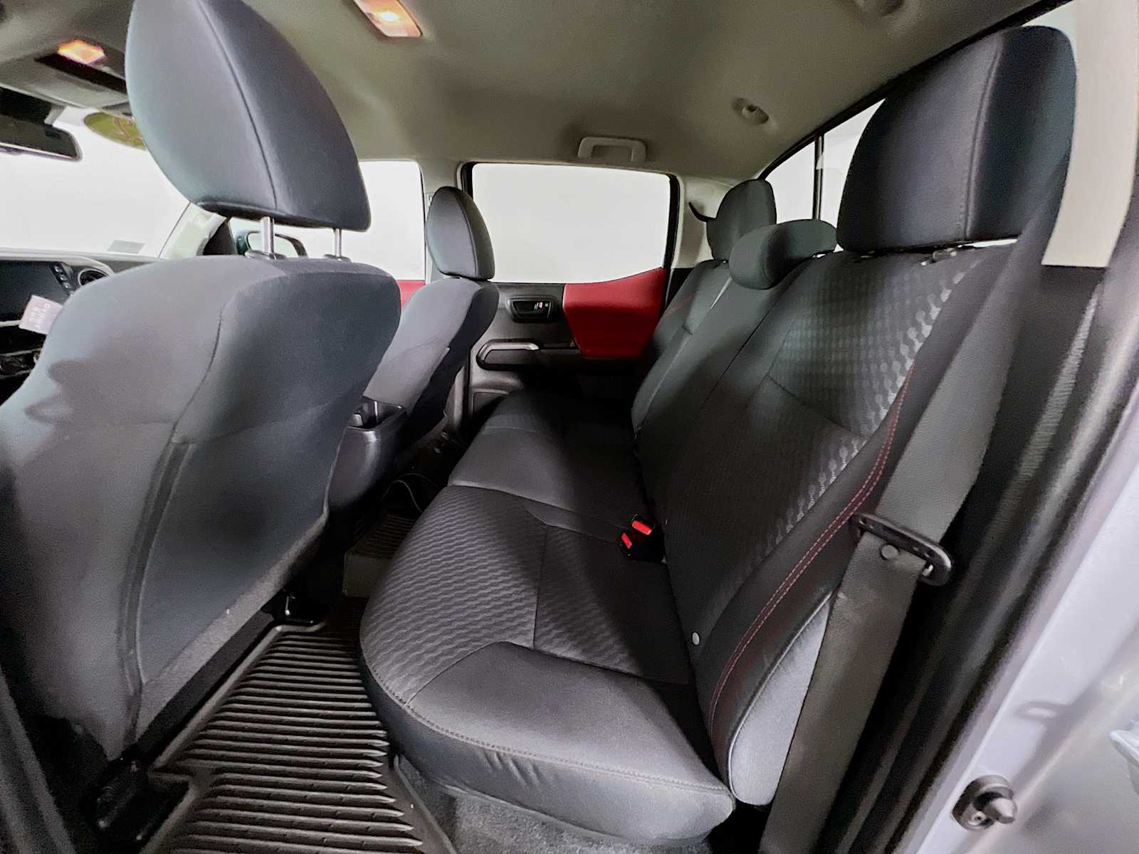 2022 Toyota Tacoma SR5 - Photo 23