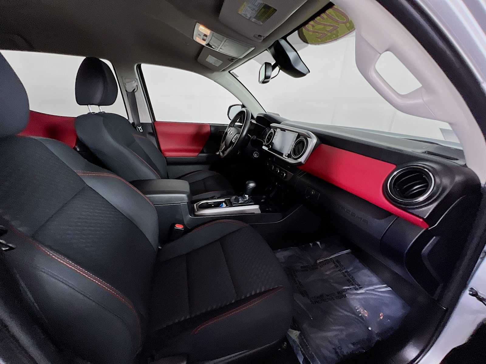 2022 Toyota Tacoma SR5 - Photo 26