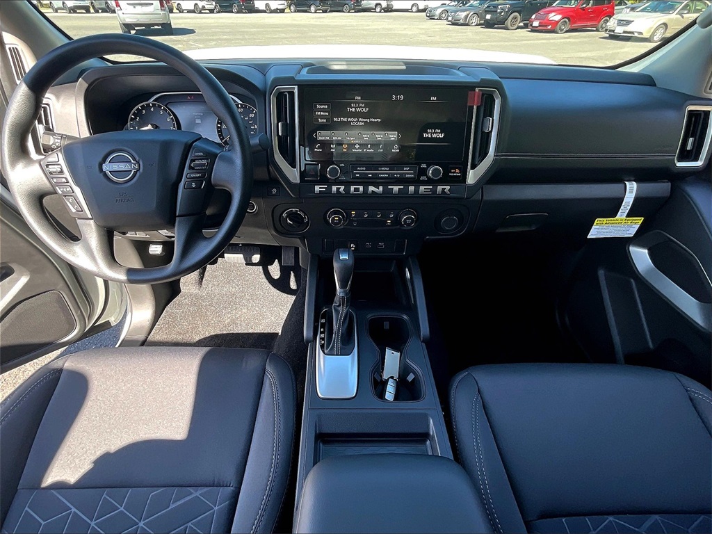 2025 Nissan Frontier SV - Photo 21