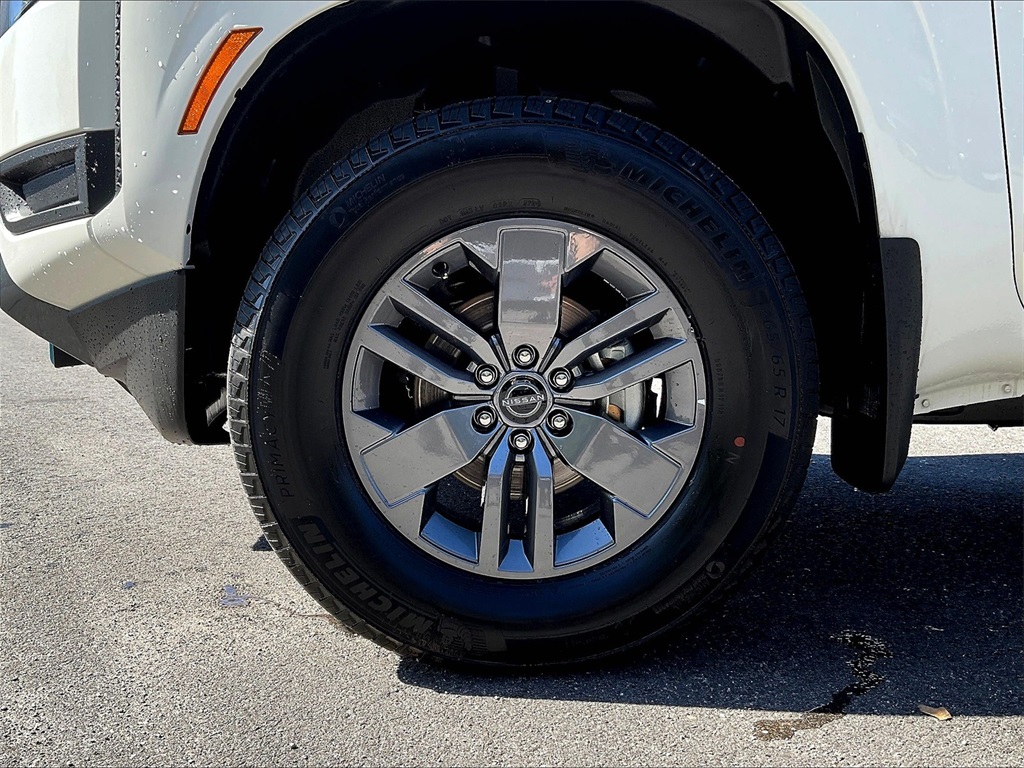 2025 Nissan Frontier SV - Photo 22