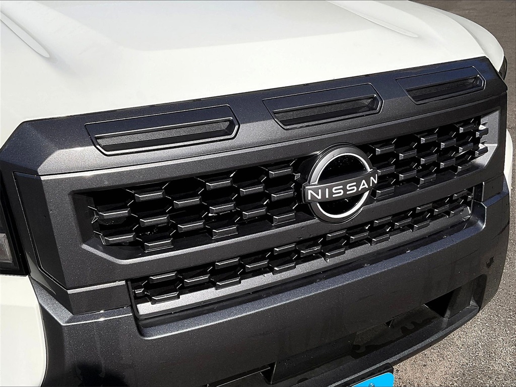 2025 Nissan Frontier SV - Photo 30