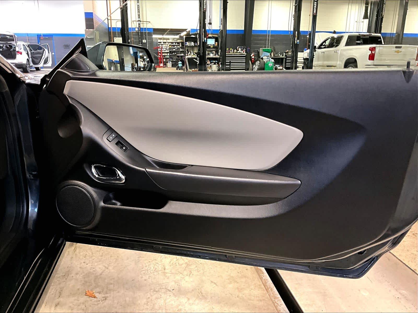 2015 Chevrolet Camaro LS - Photo 12