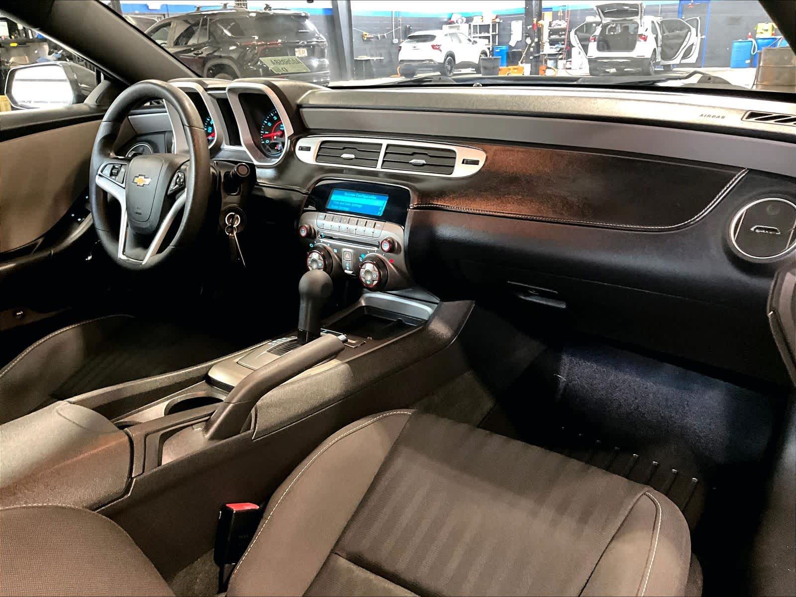 2015 Chevrolet Camaro LS - Photo 14