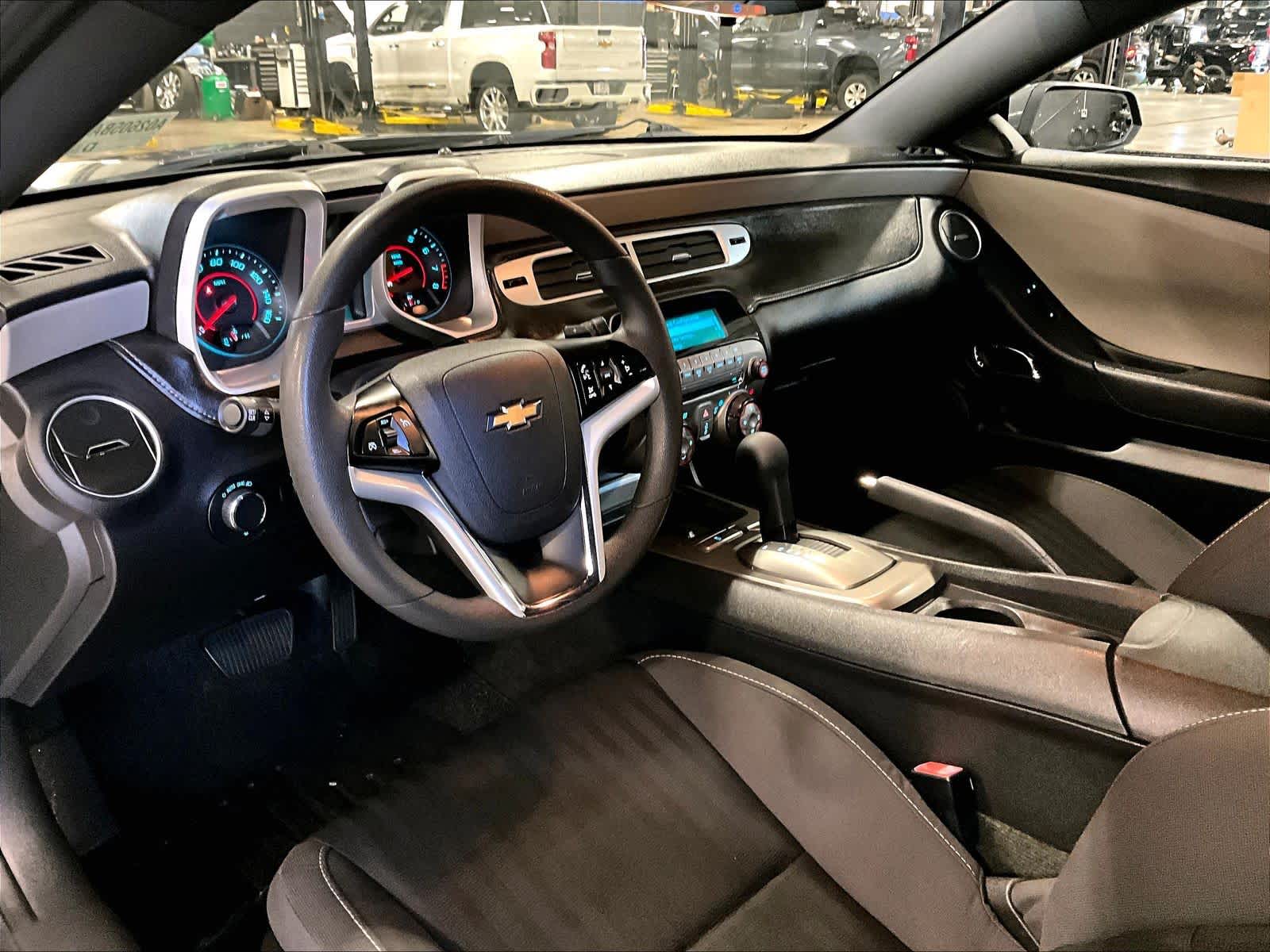 2015 Chevrolet Camaro LS - Photo 8