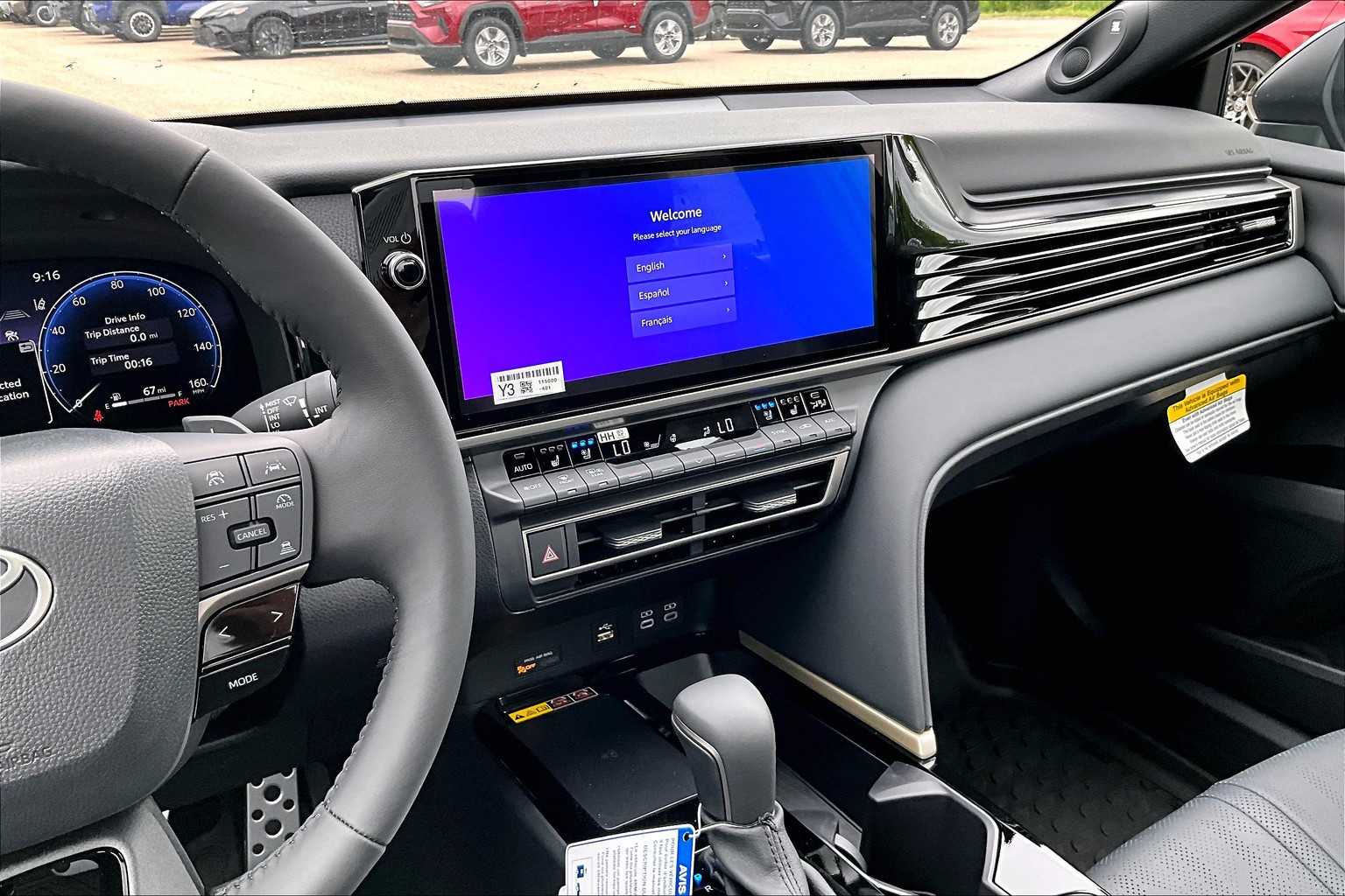 2025 Toyota Camry XSE - Photo 13