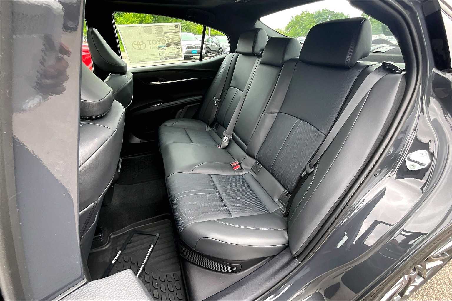 2025 Toyota Camry XSE - Photo 15