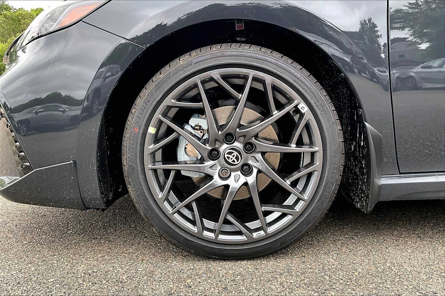 2025 Toyota Camry XSE - Photo 8