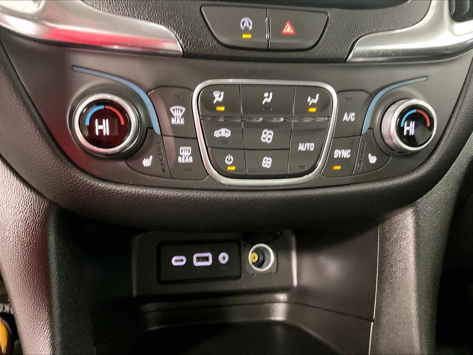 2024 Chevrolet Equinox LT - Photo 25