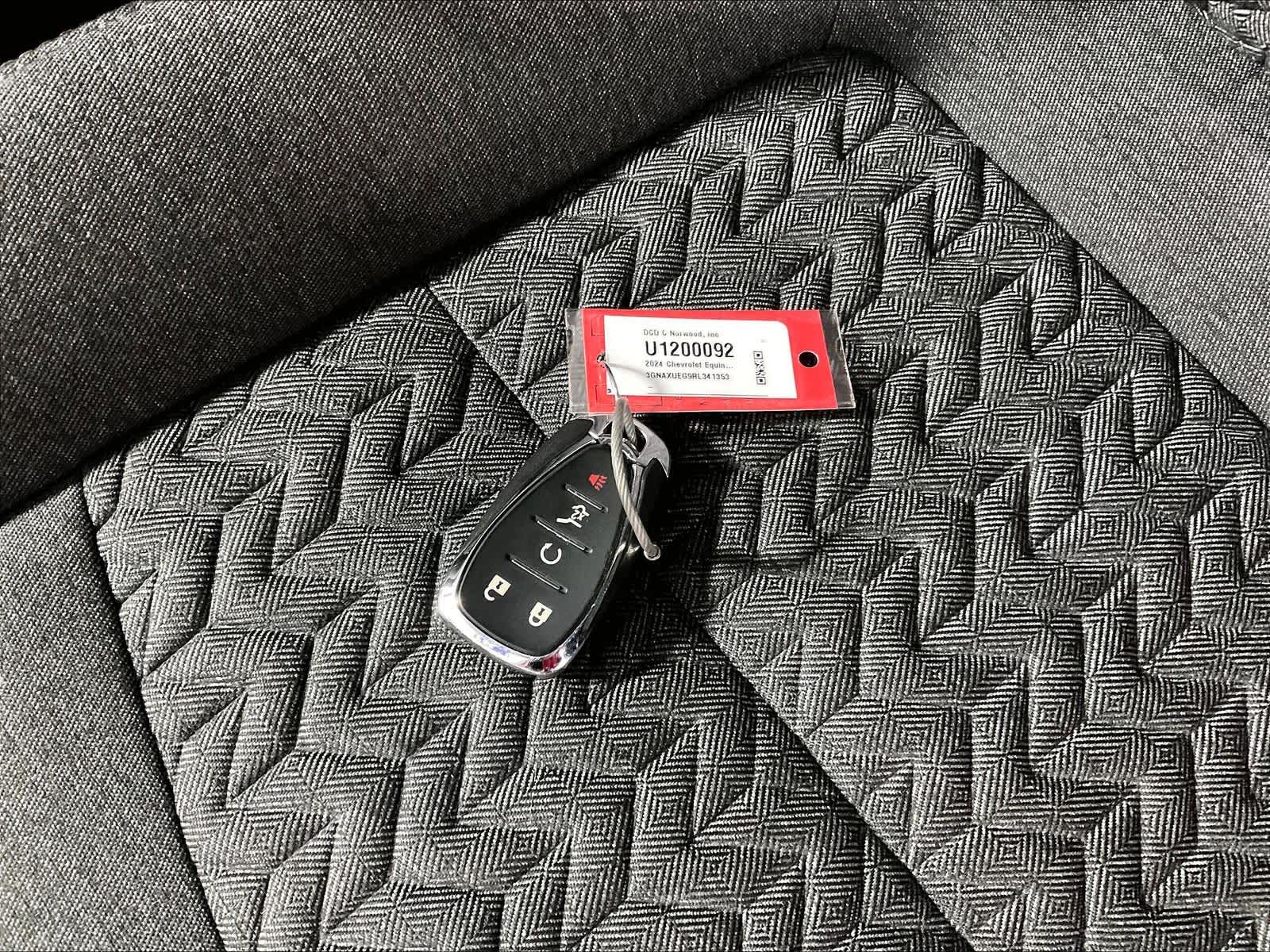 2024 Chevrolet Equinox LT - Photo 30