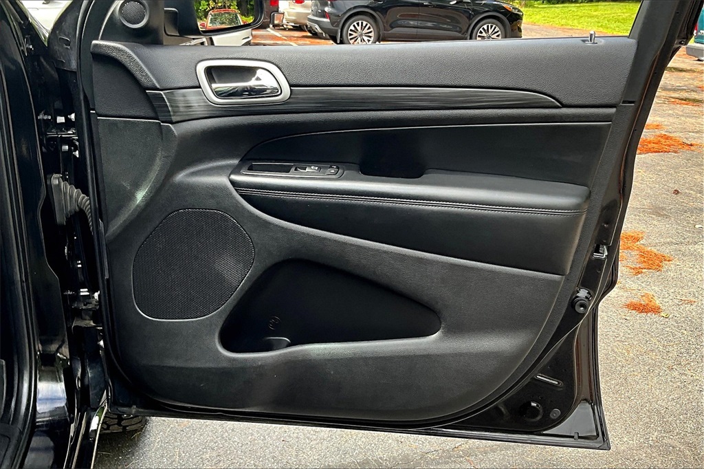 2019 Jeep Grand Cherokee Altitude - Photo 12