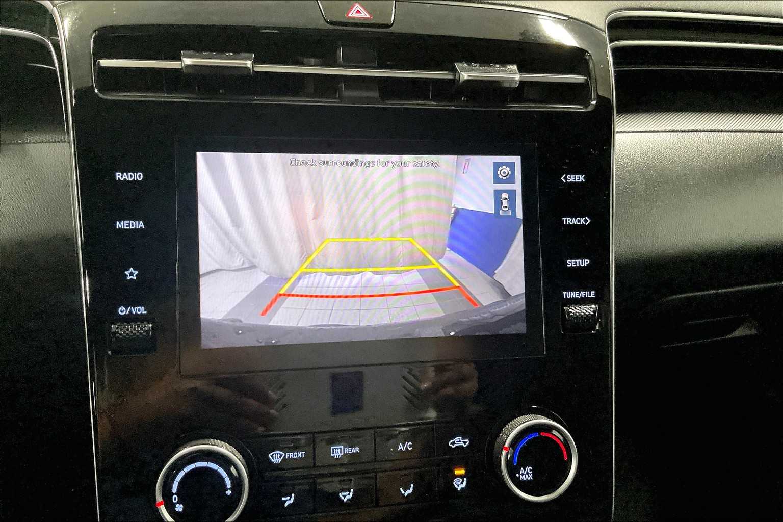 2024 Hyundai Santa Cruz SE - Photo 19