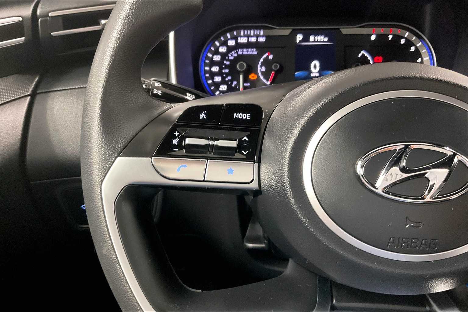 2024 Hyundai Santa Cruz SE - Photo 22