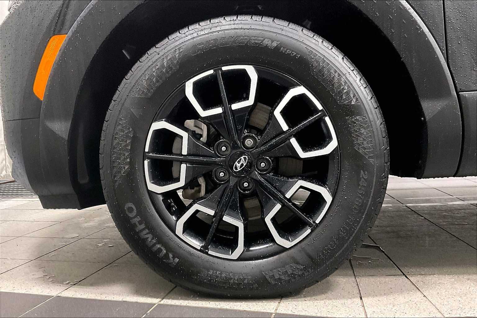 2024 Hyundai Santa Cruz SE - Photo 7