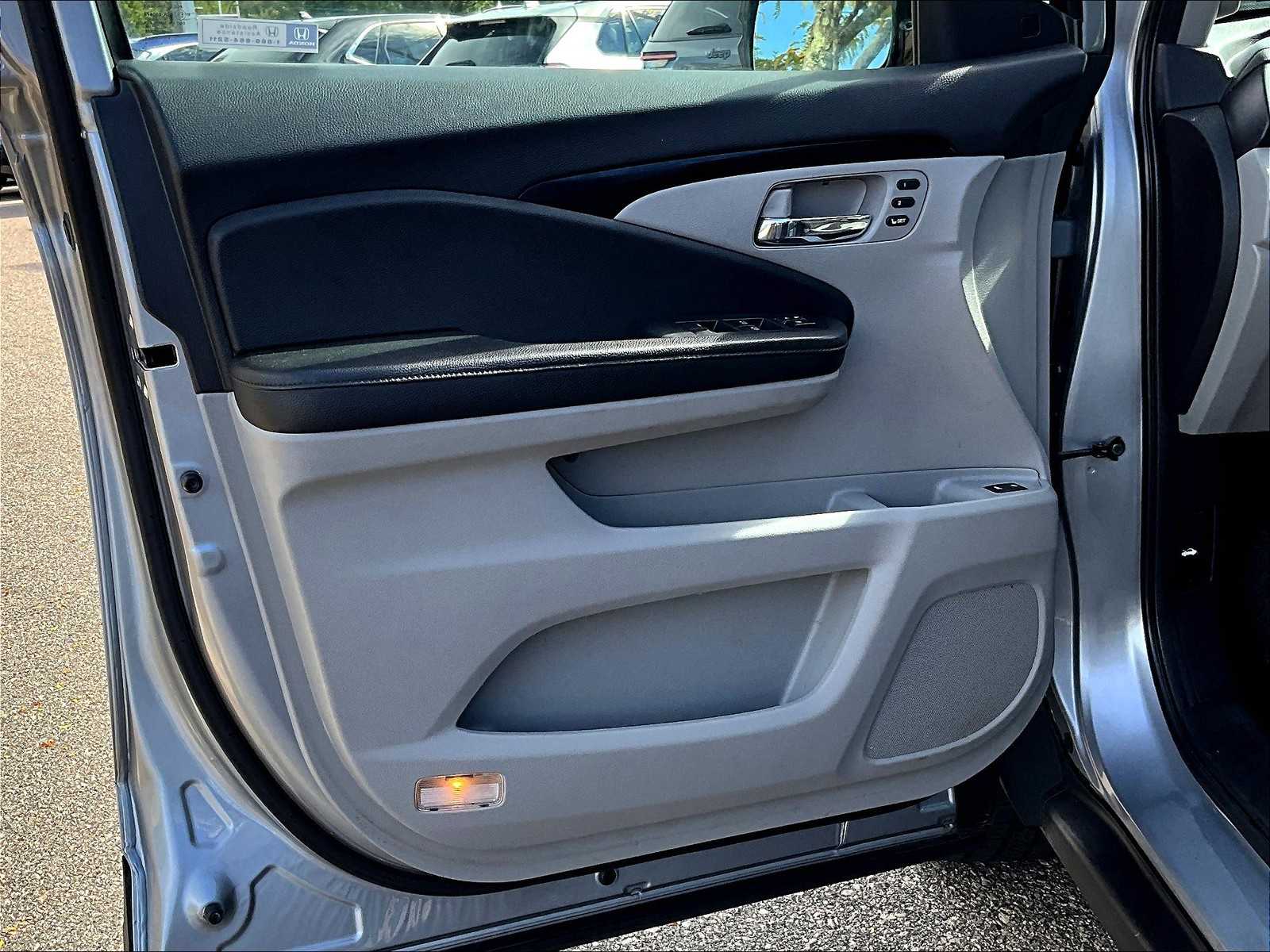 2020 Honda Pilot Elite - Photo 9
