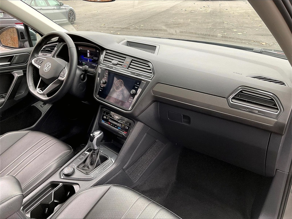 2024 Volkswagen Tiguan 2.0T SE - Photo 13