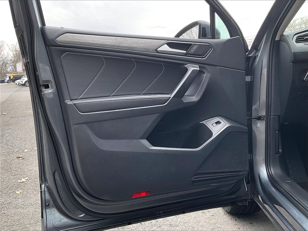 2024 Volkswagen Tiguan 2.0T SE - Photo 9