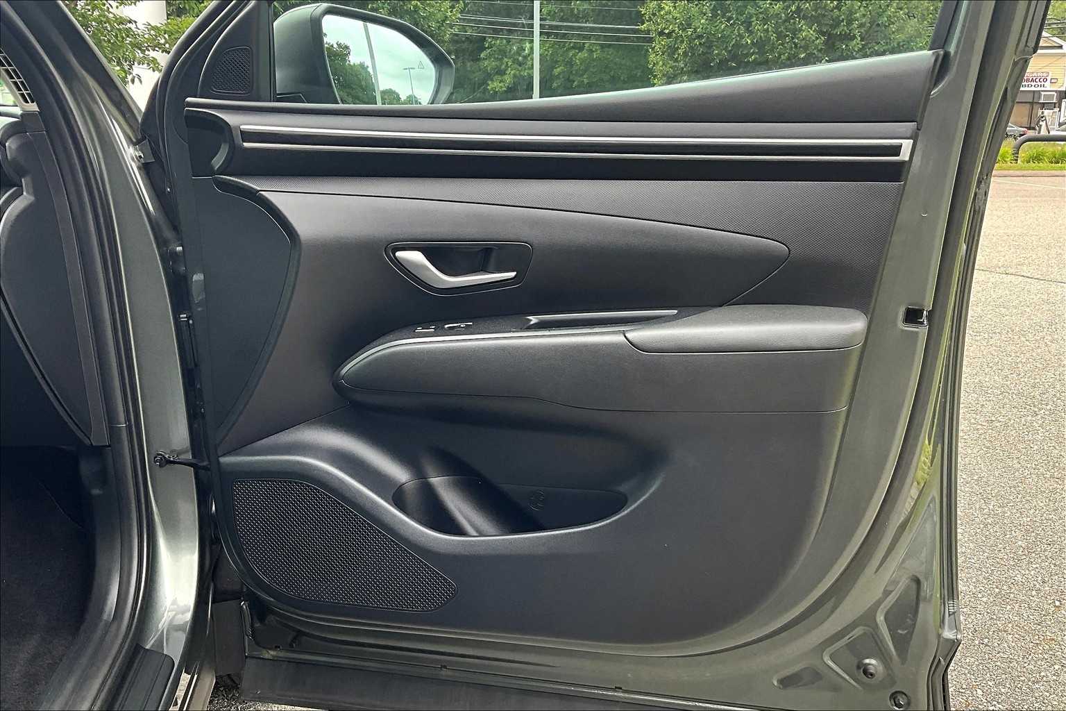 2022 Hyundai Tucson SE - Photo 12