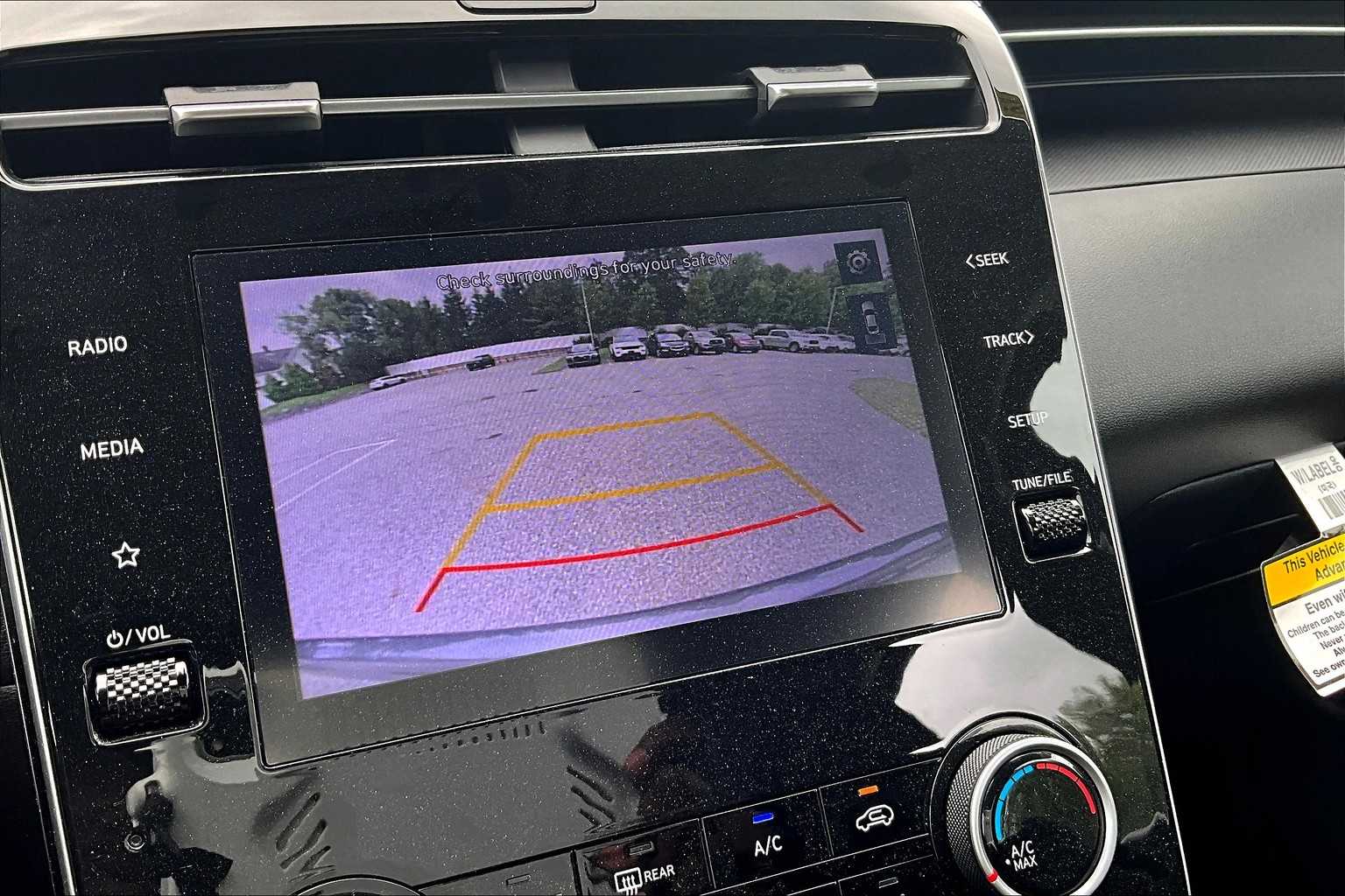 2022 Hyundai Tucson SE - Photo 19