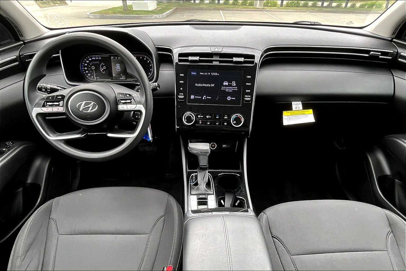 2022 Hyundai Tucson SE - Photo 21