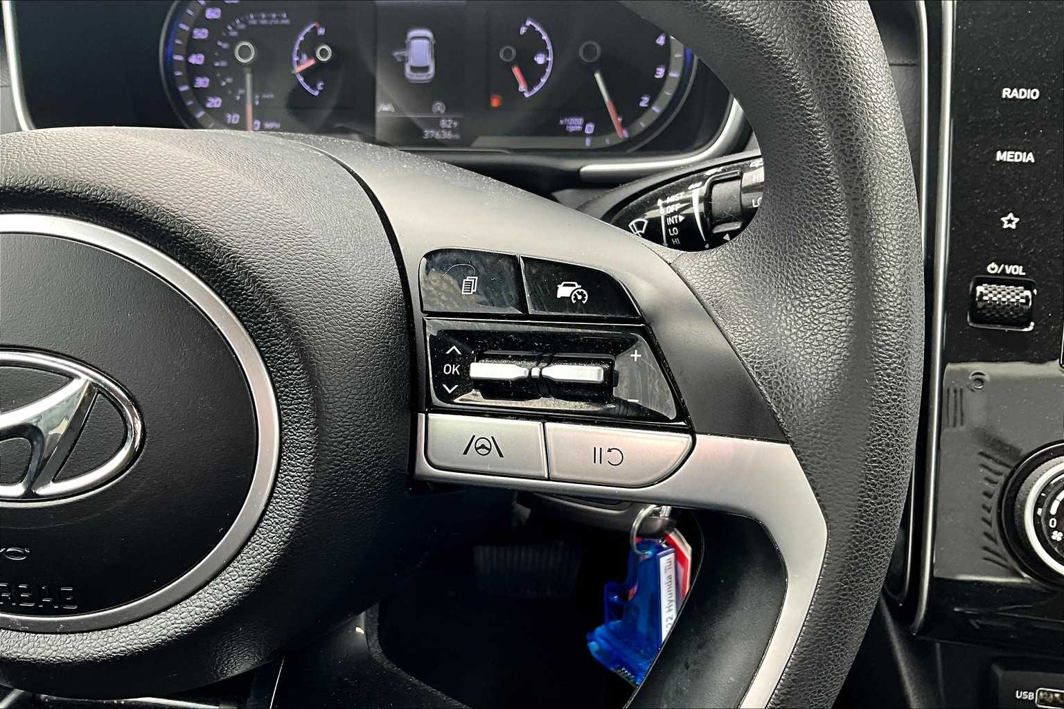 2022 Hyundai Tucson SE - Photo 24