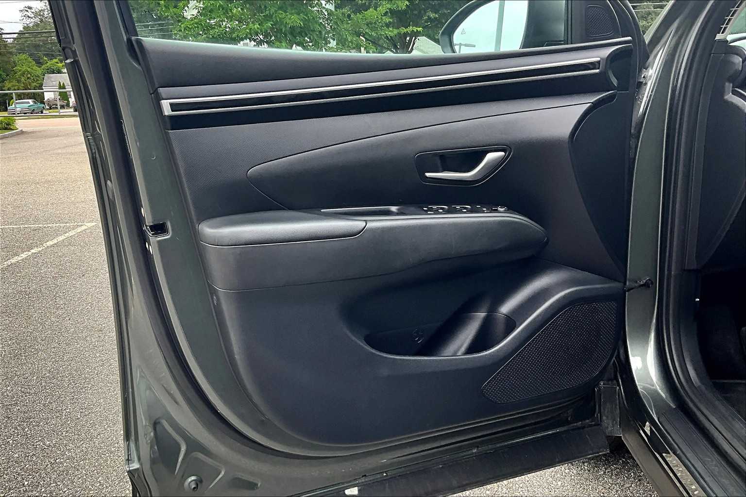 2022 Hyundai Tucson SE - Photo 9
