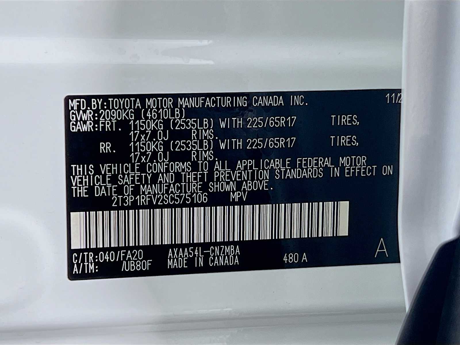 2025 Toyota RAV4 XLE - Photo 20