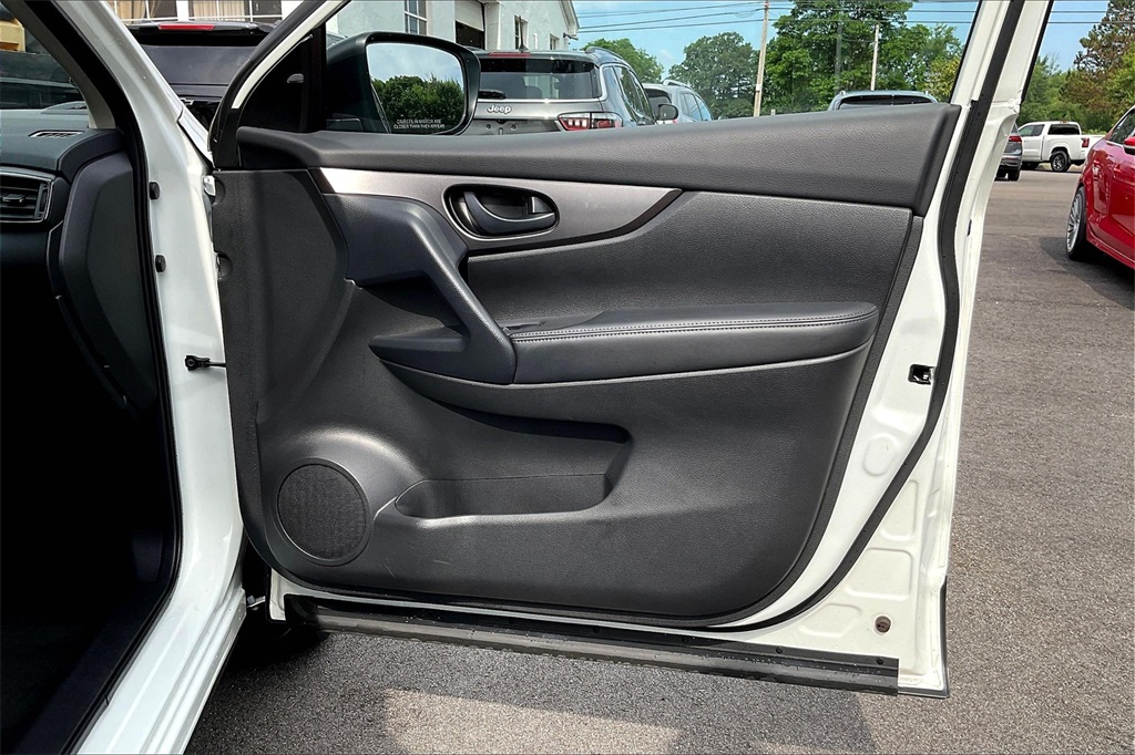 2020 Nissan Rogue Sport S - Photo 25