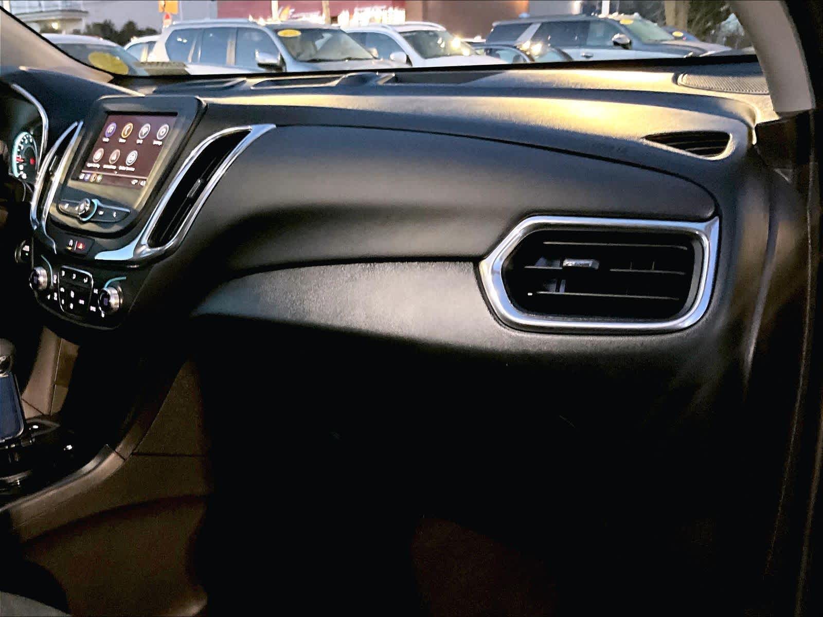 2022 Chevrolet Equinox LT - Photo 13