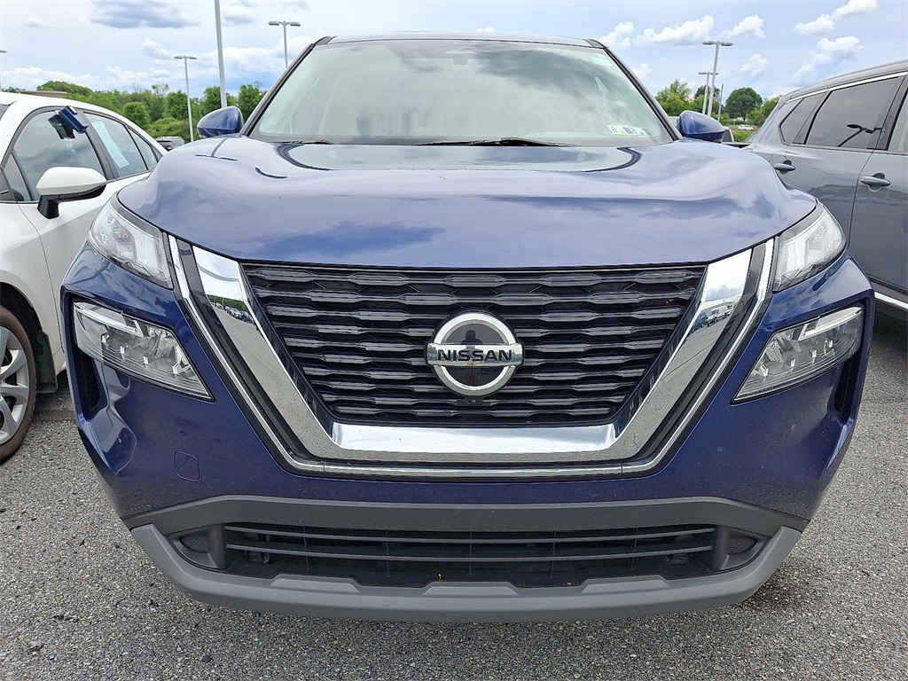2021 Nissan Rogue SV - Photo 2