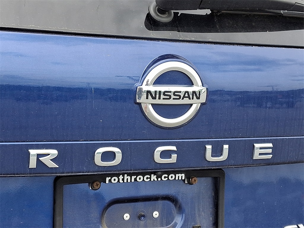 2021 Nissan Rogue SV - Photo 9
