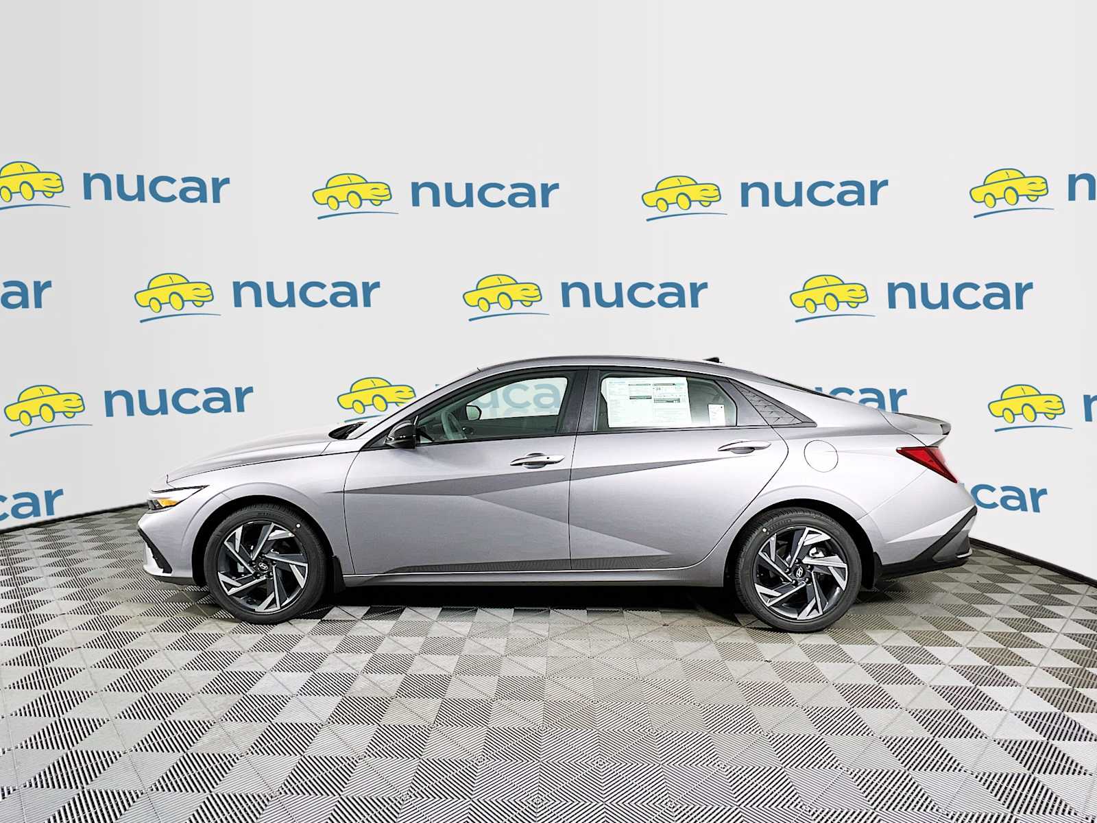 2025 Hyundai Elantra SEL Sport - Photo 3