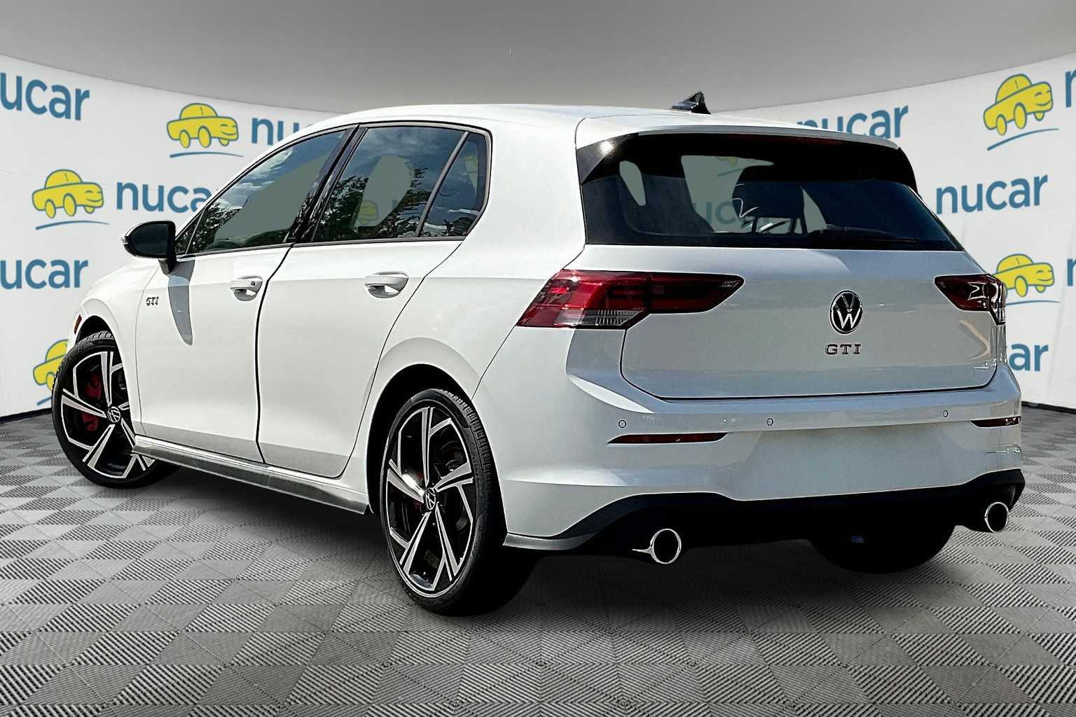 2025 Volkswagen Golf GTI SE - Photo 5