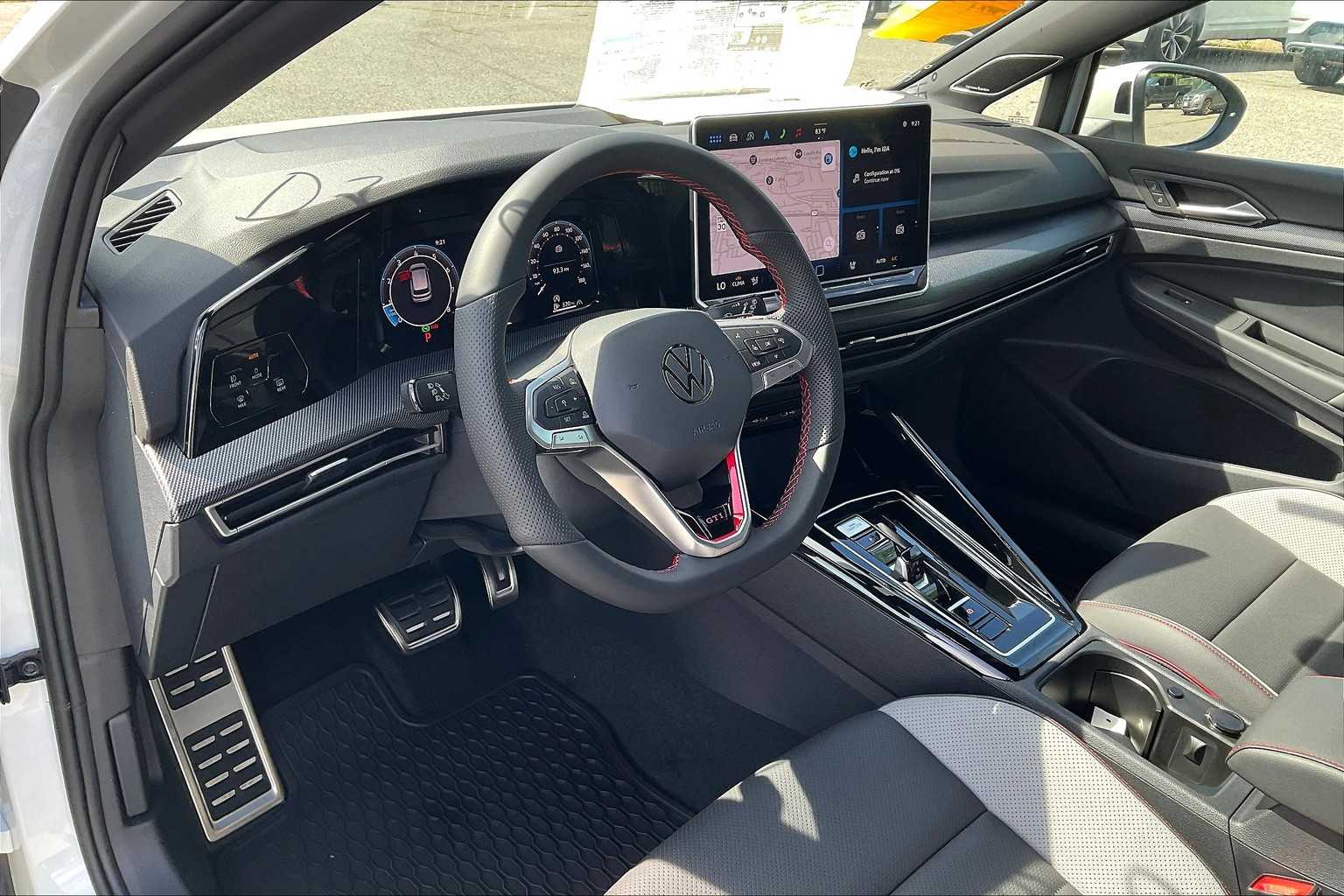 2025 Volkswagen Golf GTI SE - Photo 9