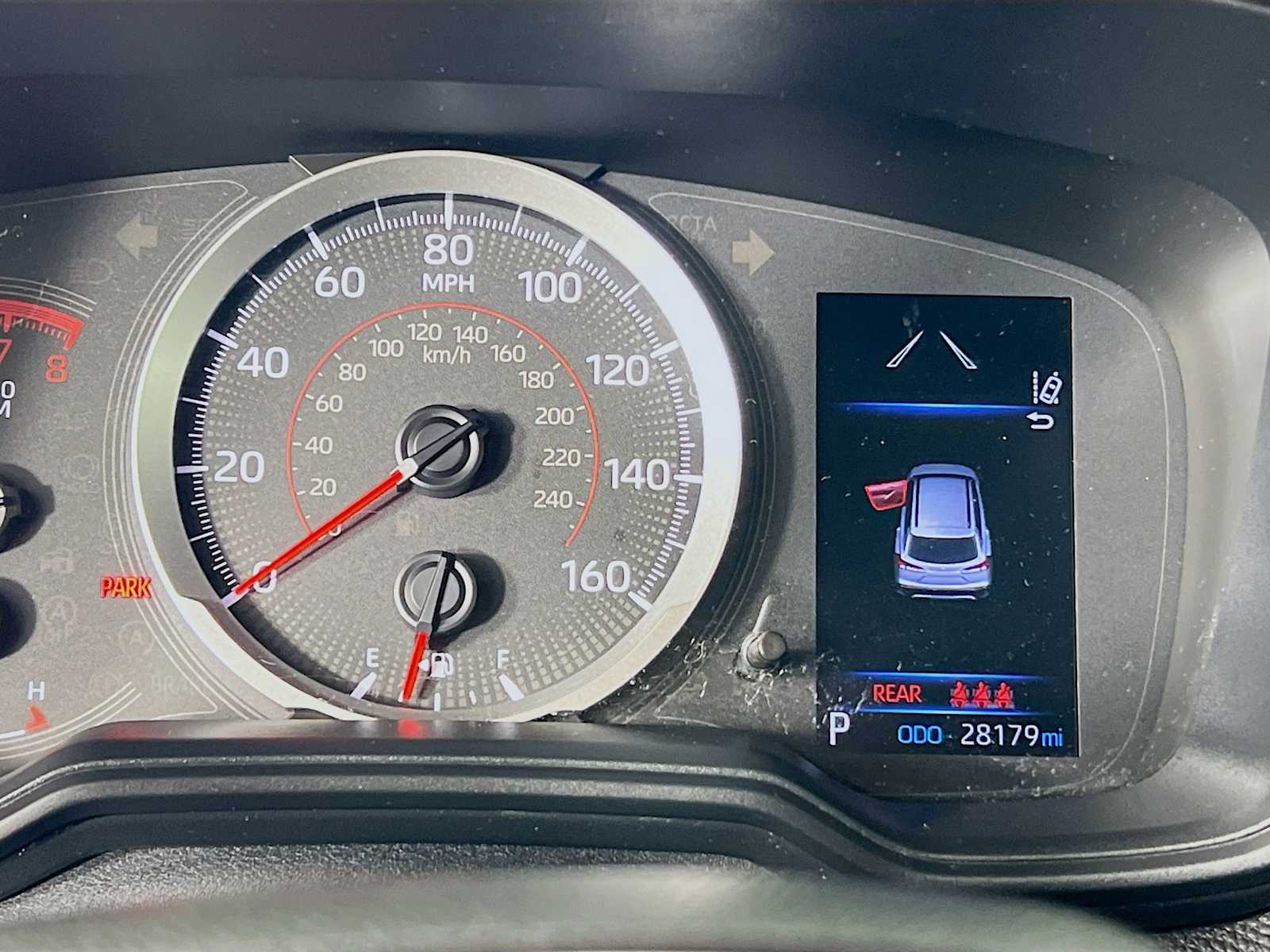 2022 Toyota Corolla Cross LE - Photo 12