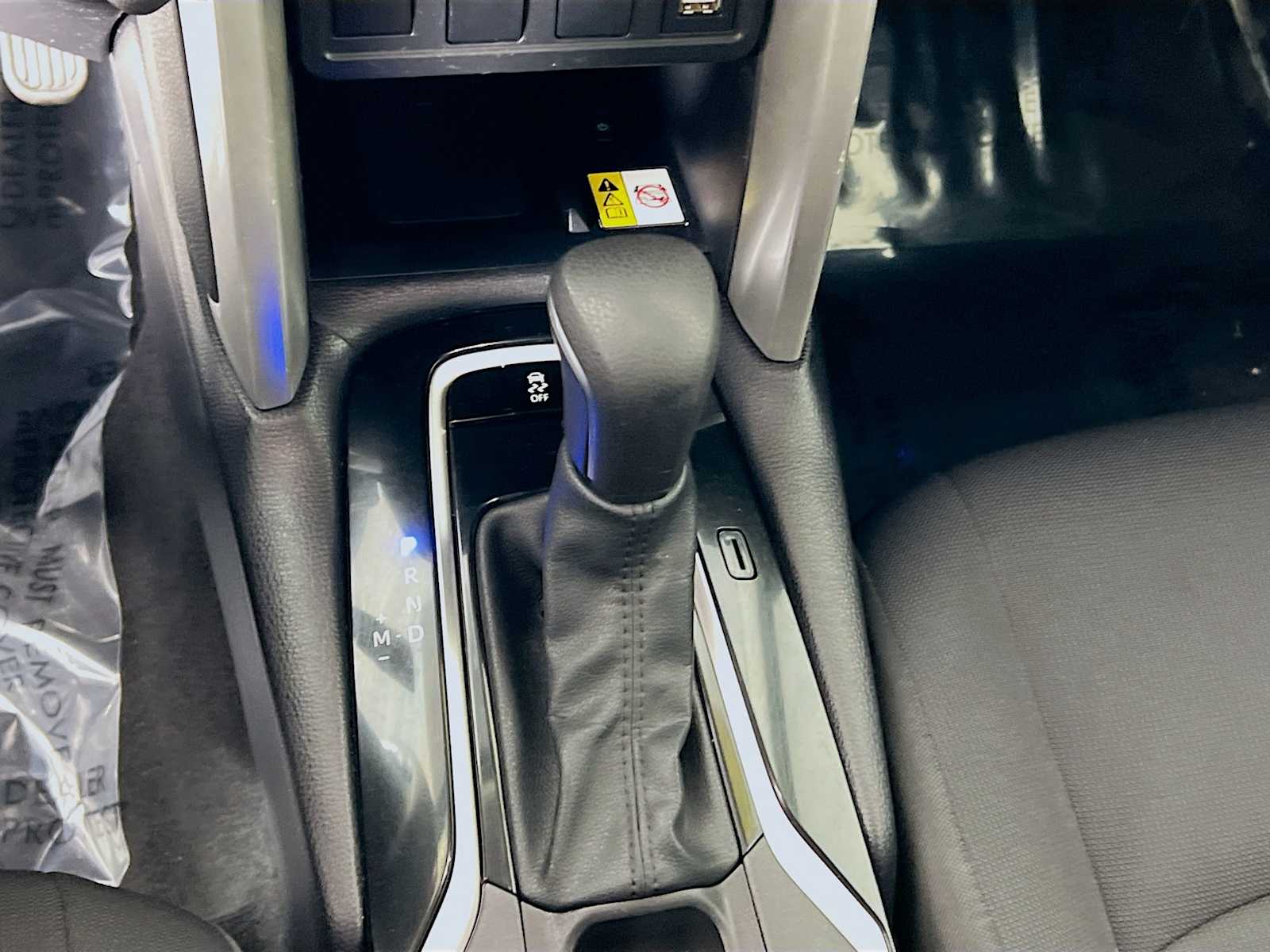 2022 Toyota Corolla Cross LE - Photo 16