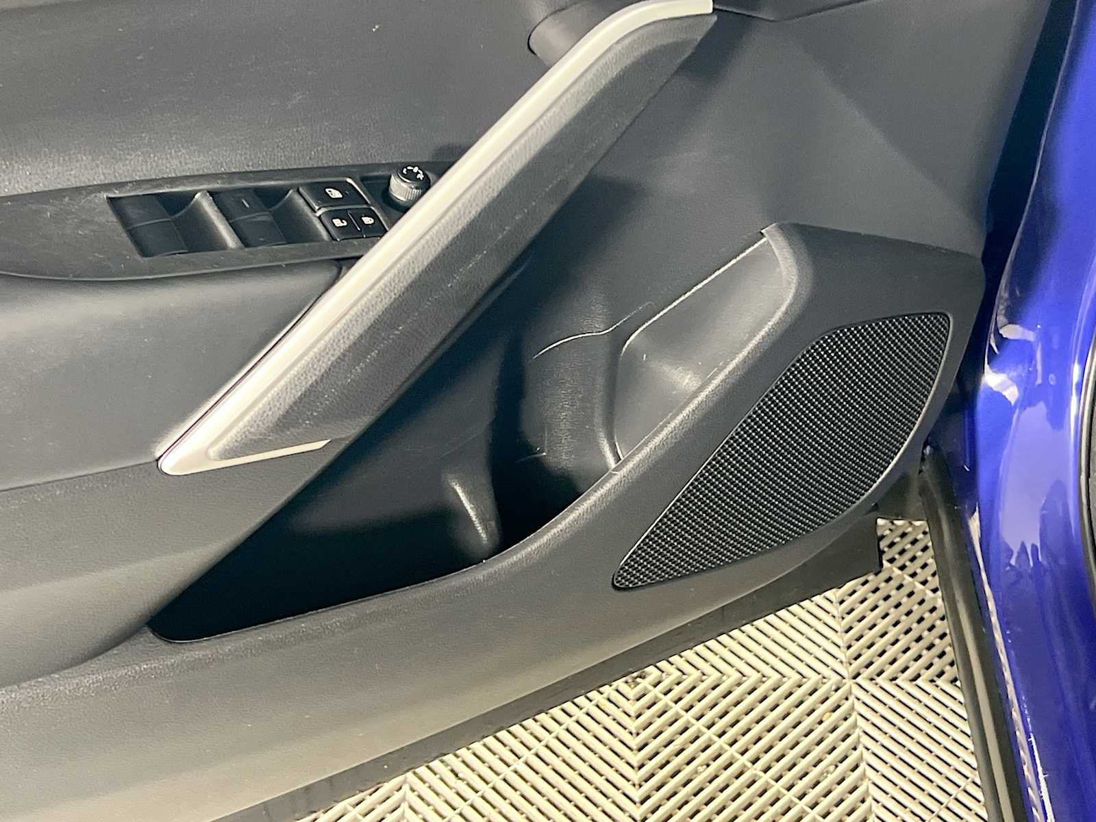 2022 Toyota Corolla Cross LE - Photo 18