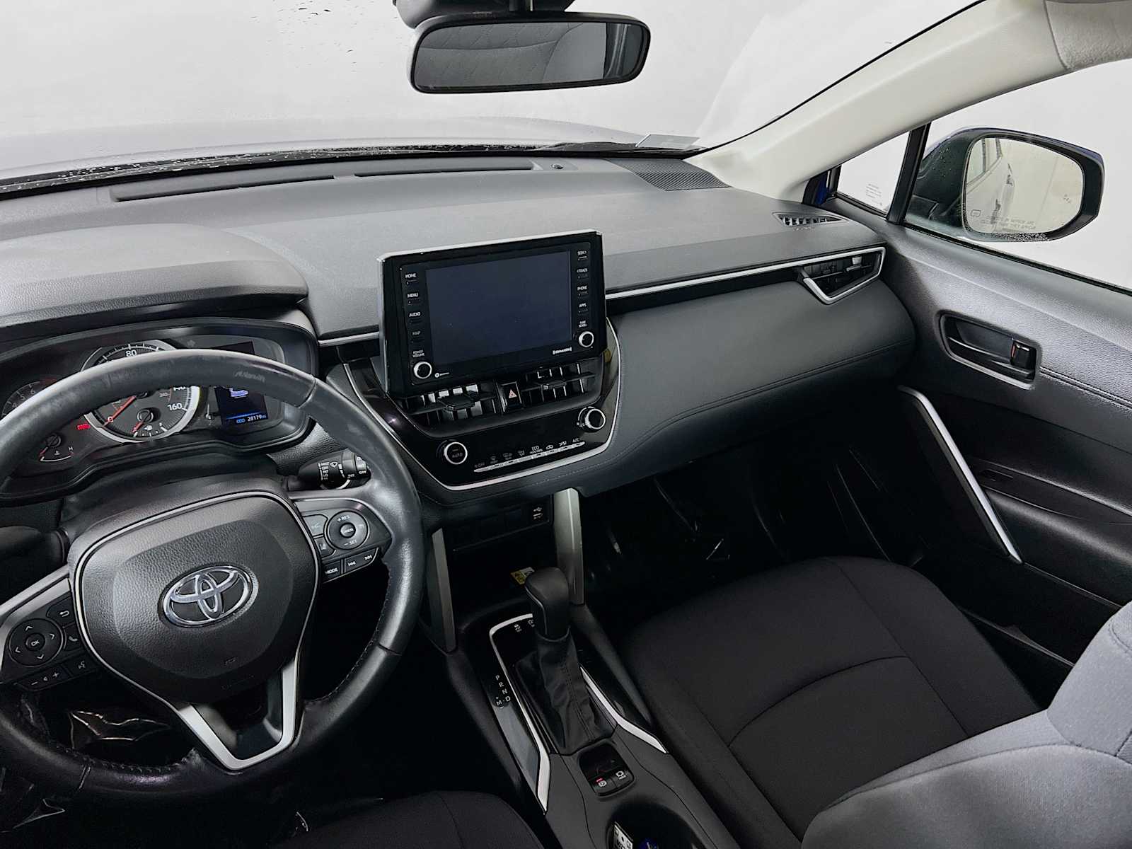 2022 Toyota Corolla Cross LE - Photo 22