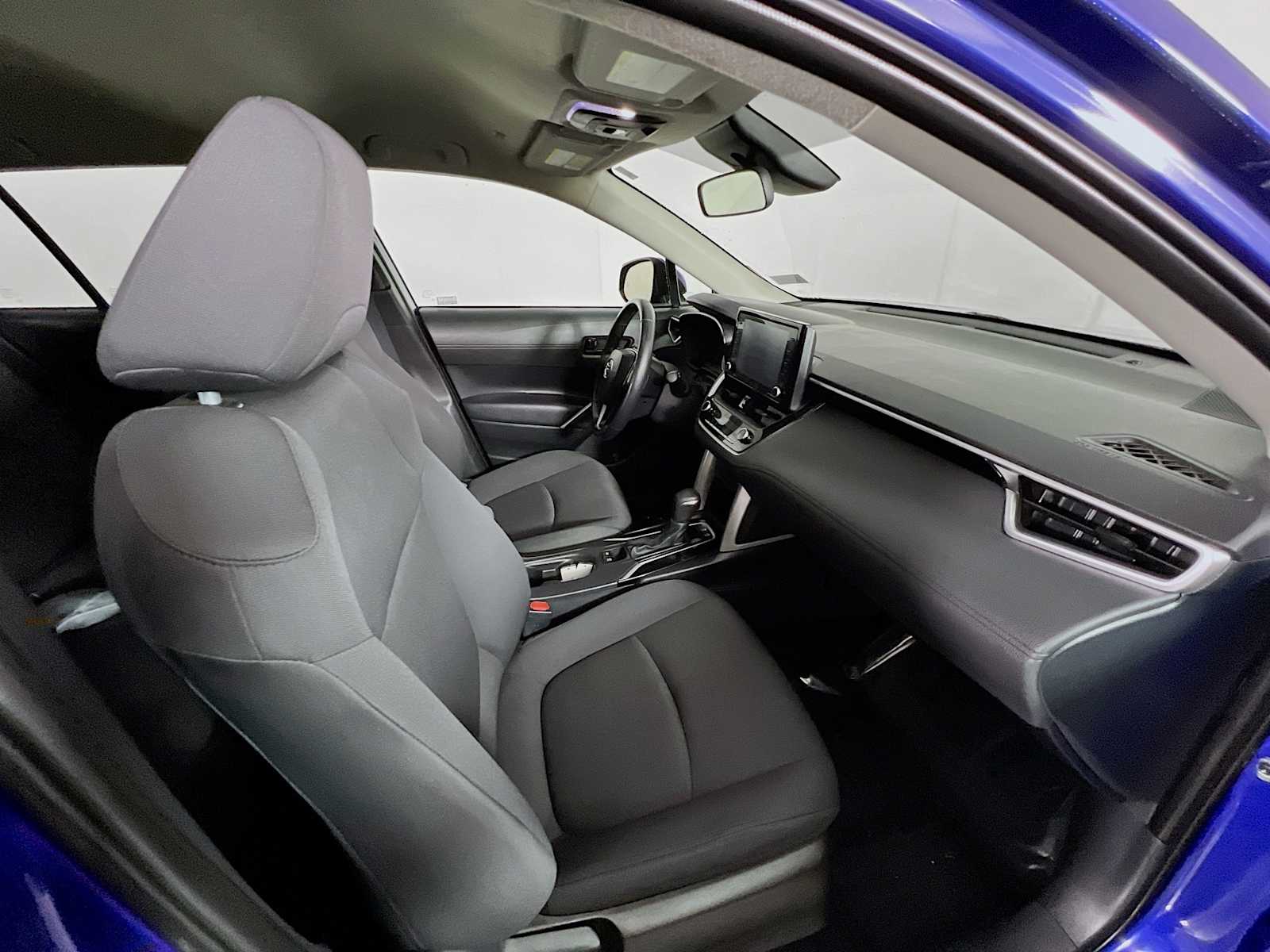 2022 Toyota Corolla Cross LE - Photo 26