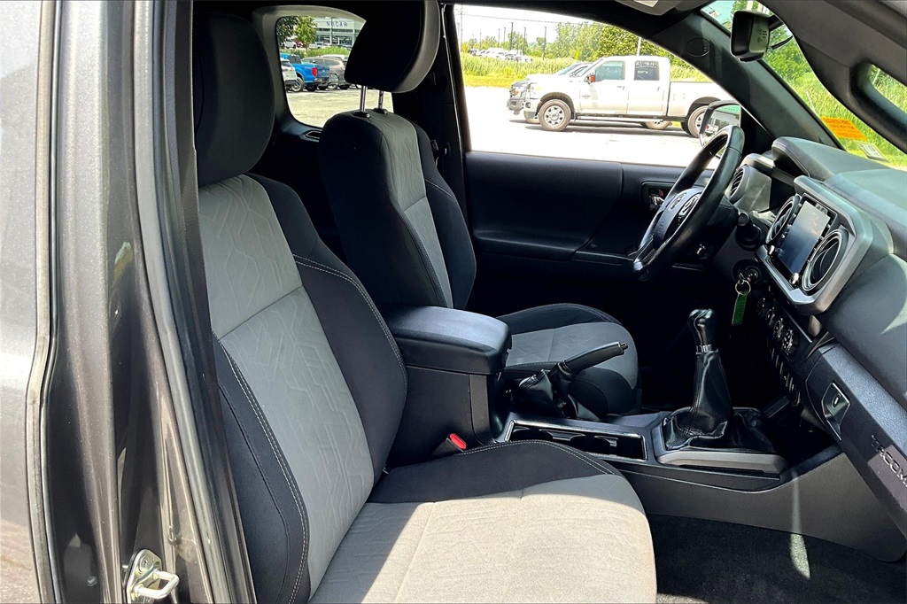 2020 Toyota Tacoma TRD Sport - Photo 11