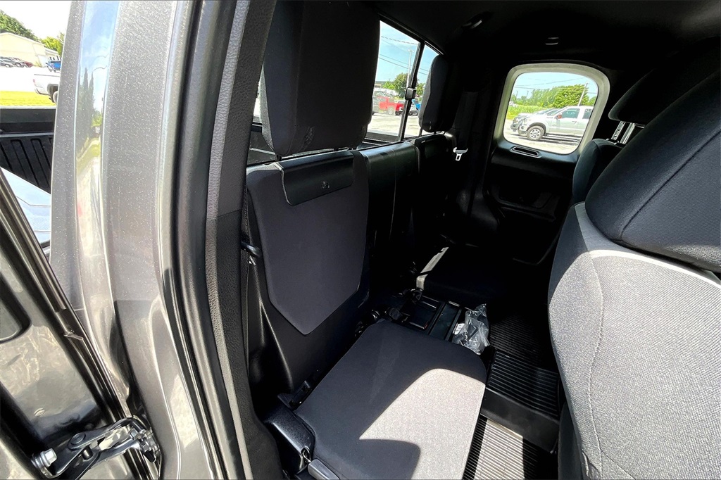 2020 Toyota Tacoma TRD Sport - Photo 16